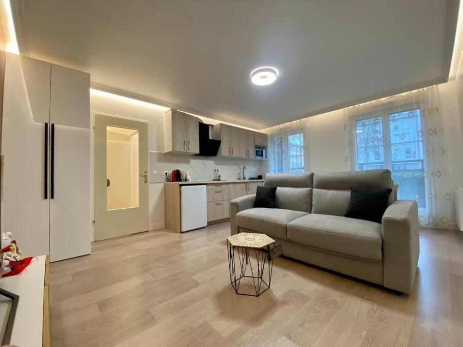 Suite Maximilien Near Disneyland بوسي سان جورْج المظهر الخارجي الصورة